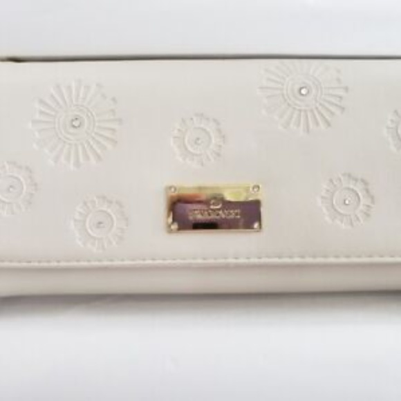 - Amazing Swarovski Crystal SS19 Travel Wallet 2019 New in Box #5493061 Off … - Picture 2 of 7